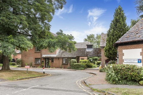 Click the photo for more details of Orchard Walk, Watlington