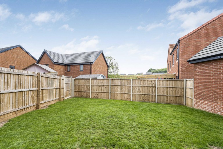 Images for 16, Linden Way, Daventry, NN11