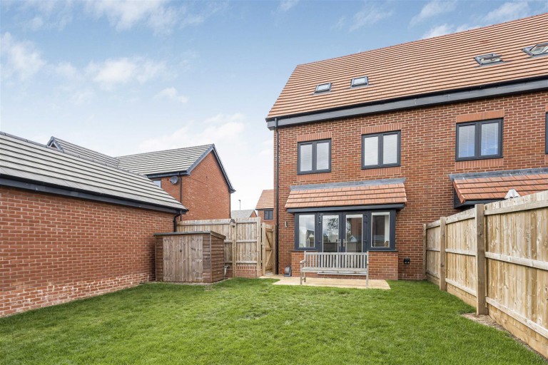 Images for 16, Linden Way, Daventry, NN11