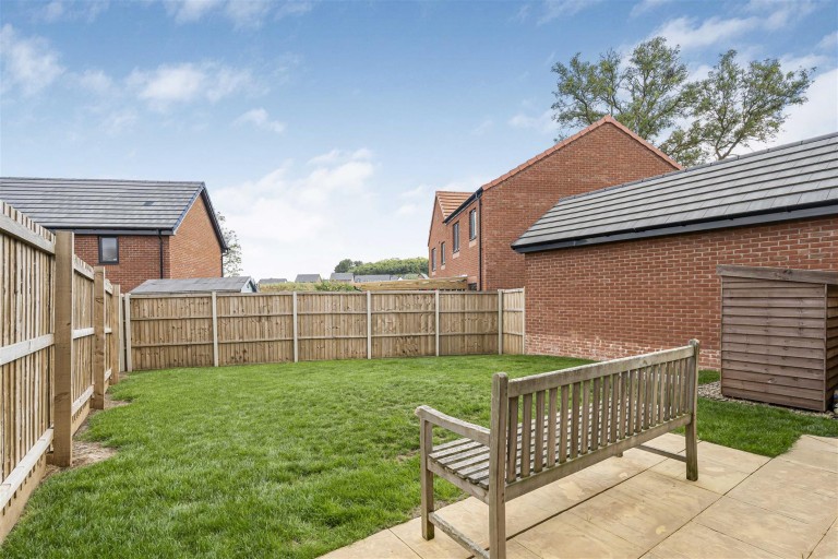 Images for 16, Linden Way, Daventry, NN11