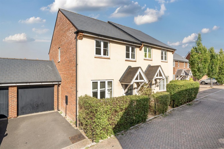 Click the photo for more details of Gregorys Crescent, Wellington
