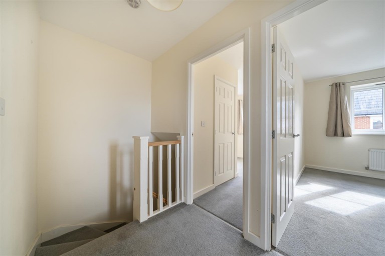 Images for Gregorys Crescent, Wellington