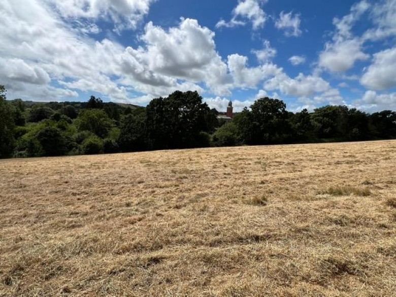 Click the photo for more details of Nr Gatcombe, Isle of Wight