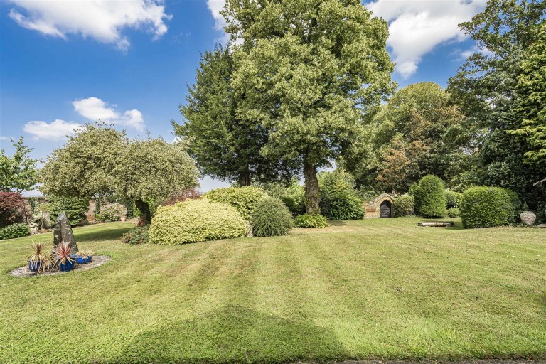Images for St. Marys Court, Gayton, NN7