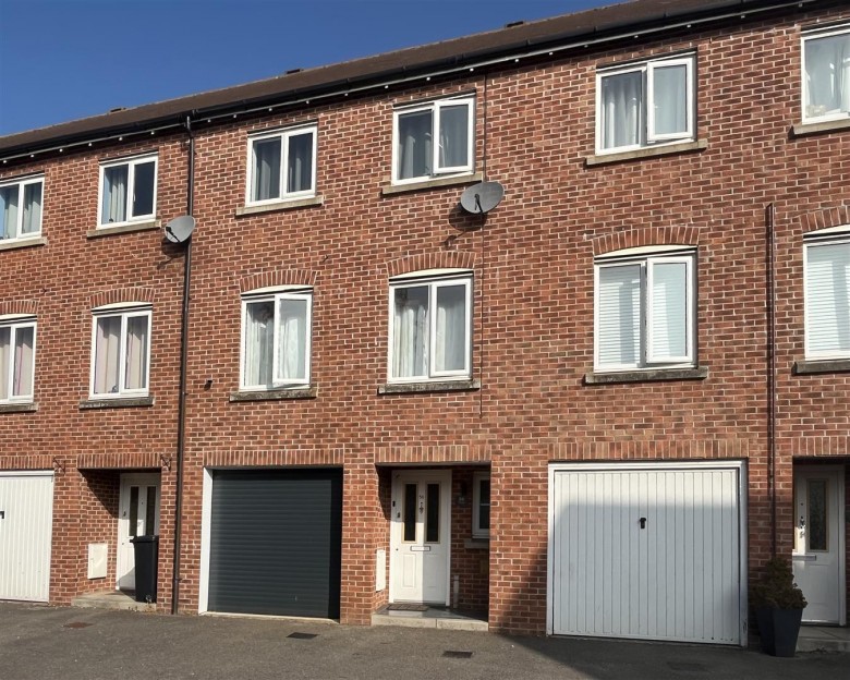 Click the photo for more details of Cobham Road, Blandford Forum