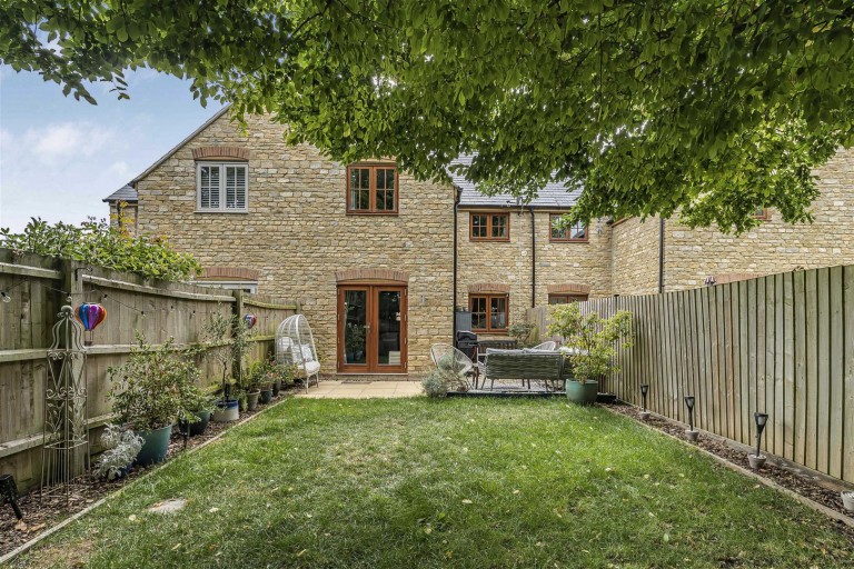 Images for Reindeer Court, Potterspury, NN12