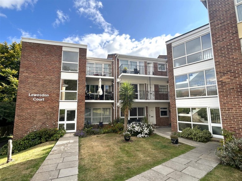 Click the photo for more details of Silver Street, Lyme Regis