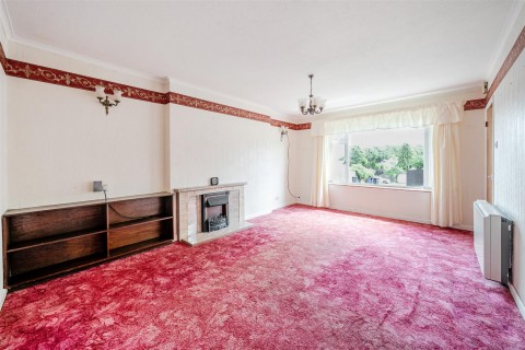 Click the photo for more details of Simons Walk, Pattishall, NN12