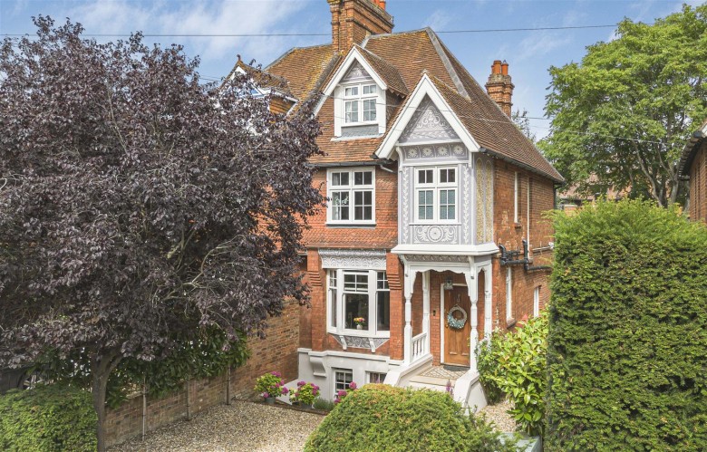 Click the photo for more details of Queen Street, Henley-On-Thames