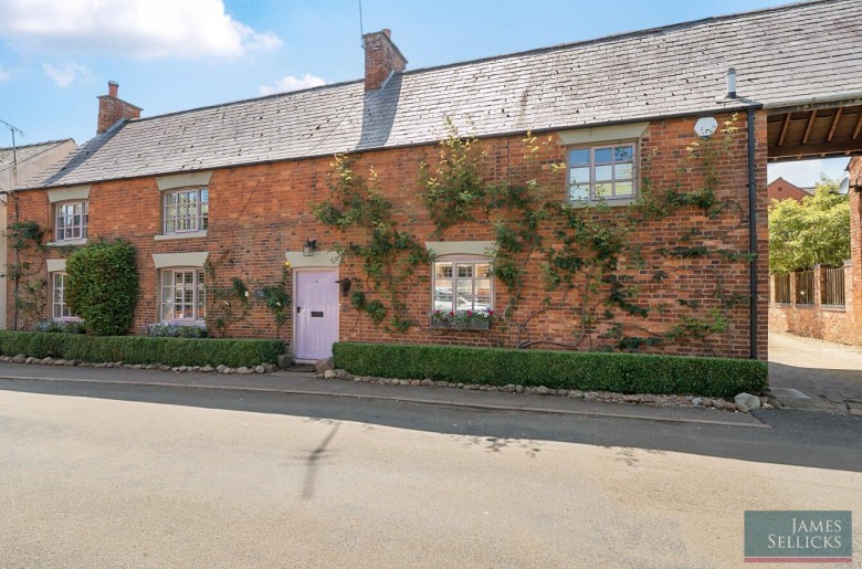 Click the photo for more details of Home Farm Cottage, Husbands Bosworth, Lutterworth