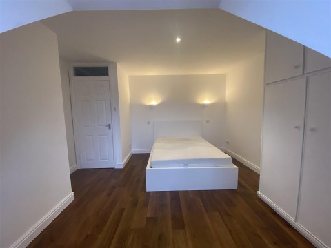 Click the photo for more details of Flat 1, Hendford House, Yeovil