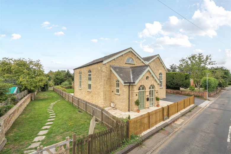 Click the photo for more details of High Street, Paulerspury, NN12