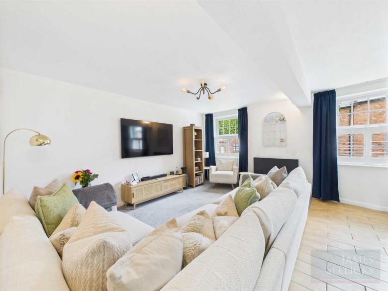 Click the photo for more details of Mowsley Road, Husbands Bosworth, Lutterworth