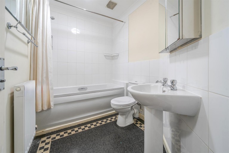 Images for Alchester Court, Towcester, NN12