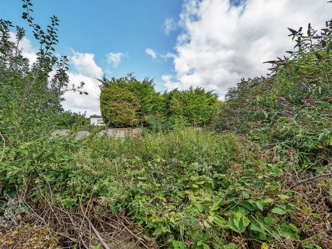 Click the photo for more details of Wheeler End, Chinnor, Oxfordshire