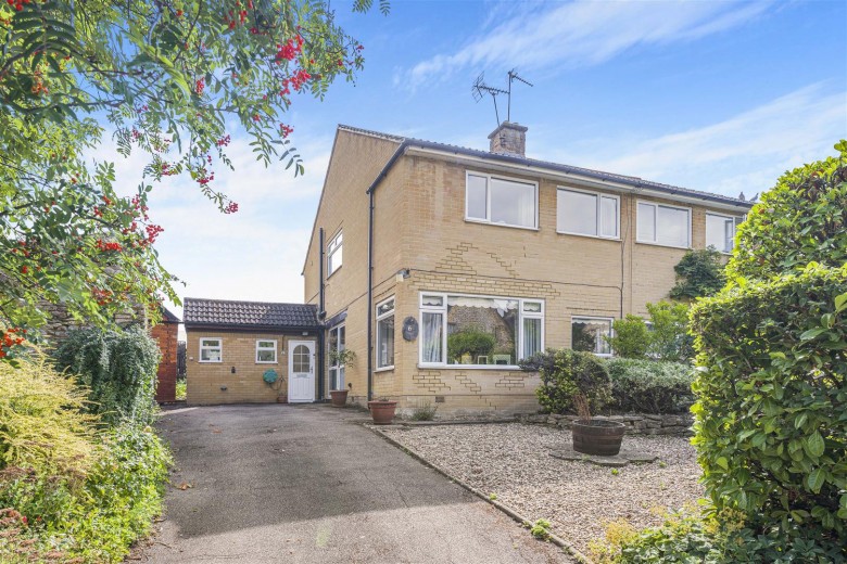 Click the photo for more details of Whittall Street, Kings Sutton, Banbury