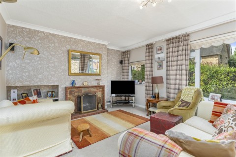 Click the photo for more details of Whittall Street, Kings Sutton, Banbury