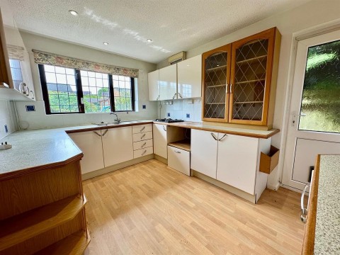 Click the photo for more details of Whittons Close, Hook Norton