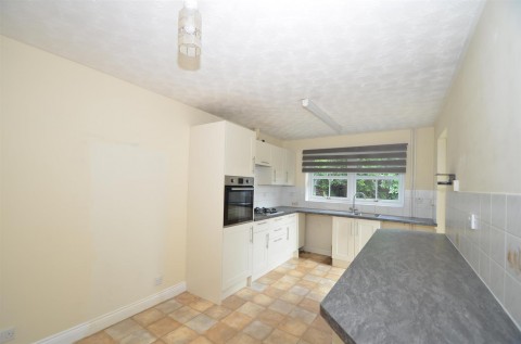 Click the photo for more details of Suffolk Close, Ely
