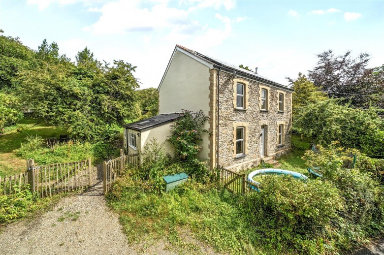 Click the photo for more details of Grenville Road, Lostwithiel