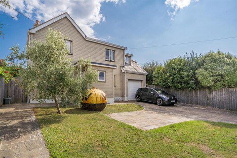 Click the photo for more details of Seaview, Isle of Wight