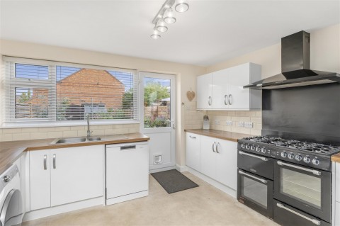Click the photo for more details of West Street, Banbury