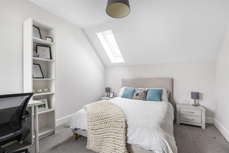 Images for Skylark Close, Swinford, LE17