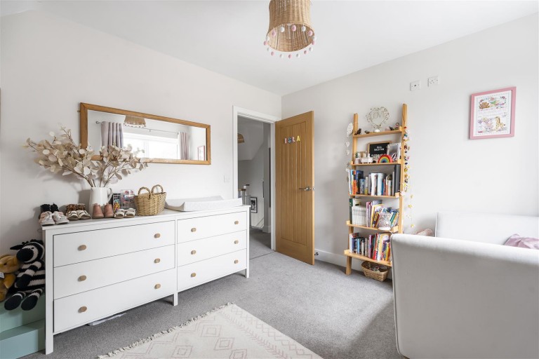 Images for Skylark Close, Swinford, LE17
