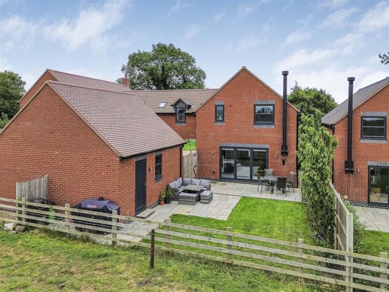 Images for Skylark Close, Swinford, LE17