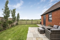 Images for Skylark Close, Swinford, LE17