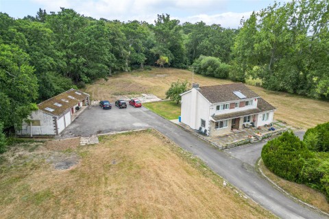 Click the photo for more details of Arrowsmith Road, Wimborne