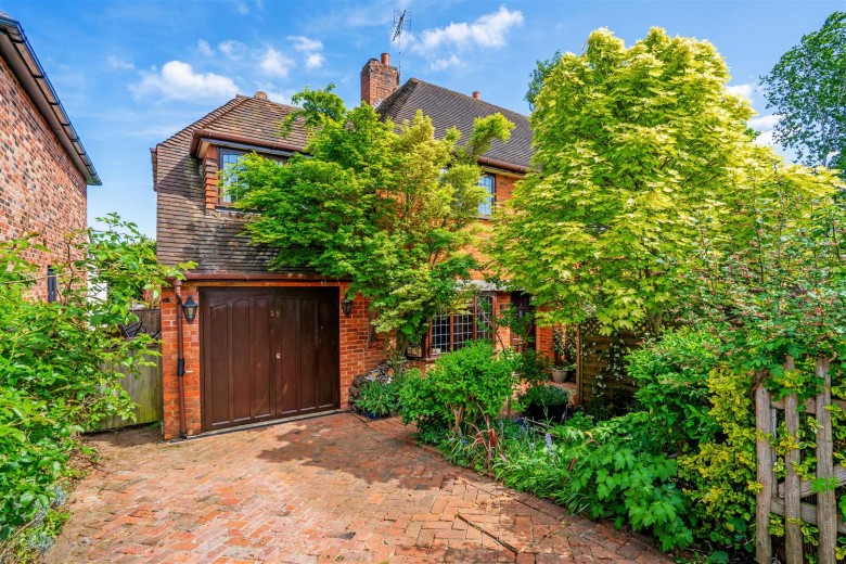 Click the photo for more details of Belle Vue Road, Henley-On-Thames
