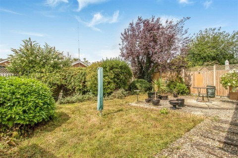 Click the photo for more details of Farmerie Road, Hundon, Sudbury