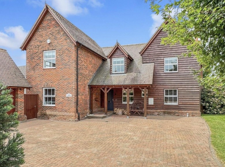 Click the photo for more details of Moat Lane, Melbourn, Royston