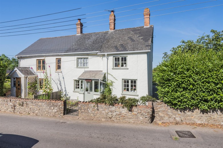 Click the photo for more details of Hunters Hill, Culmstock, Cullompton