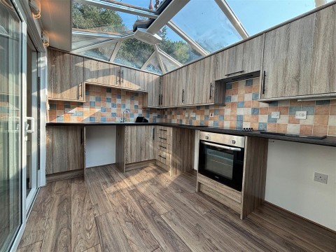 Click the photo for more details of School Green Road, Freshwater