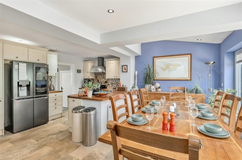 Click the photo for more details of Newlands, Kings Sutton, Banbury