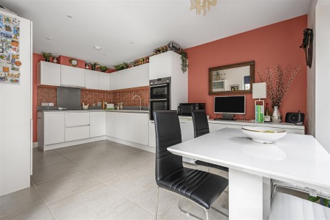 Click the photo for more details of Gillon Way, Radwinter, Saffron Walden
