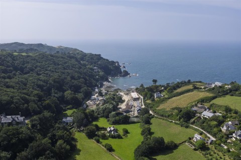 Click the photo for more details of Lee Bay Gardens