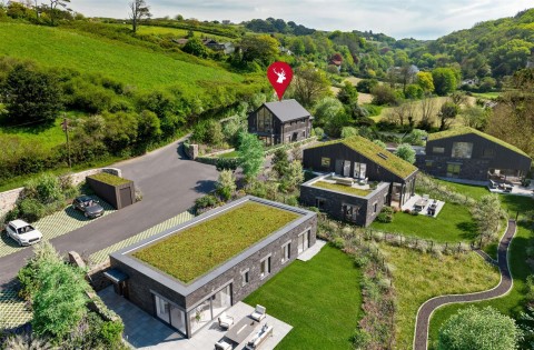 Click the photo for more details of Lee Bay Gardens