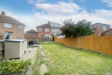 Click the photo for more details of Belmont Road, Rugby, CV22