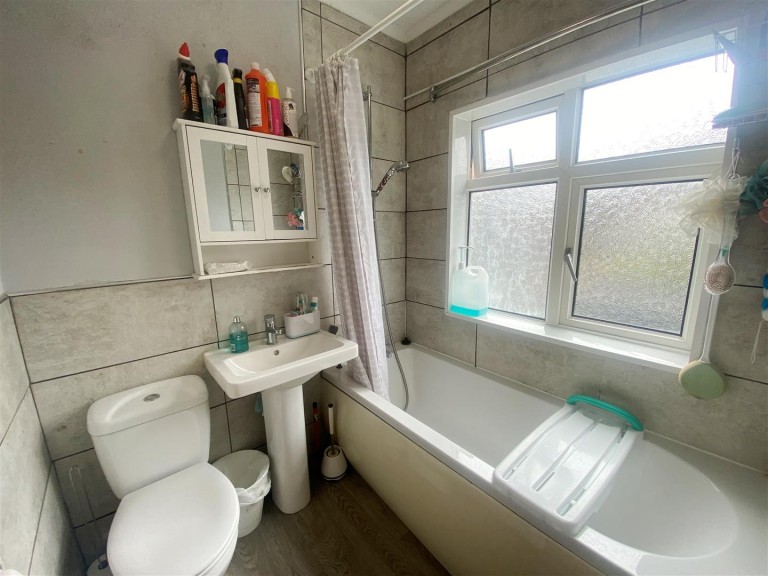 Images for Belmont Road, Rugby, CV22