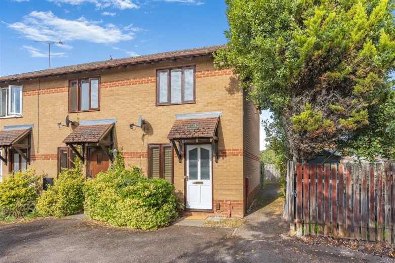 Click the photo for more details of Earlstoke Close, Banbury