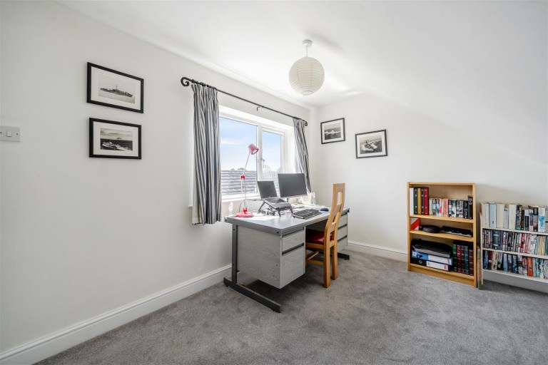 Images for Bradden Road, Greens Norton, NN12
