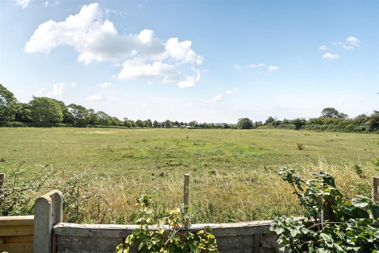 Images for Bradden Road, Greens Norton, NN12