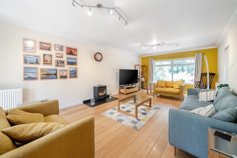 Images for Bradden Road, Greens Norton, NN12