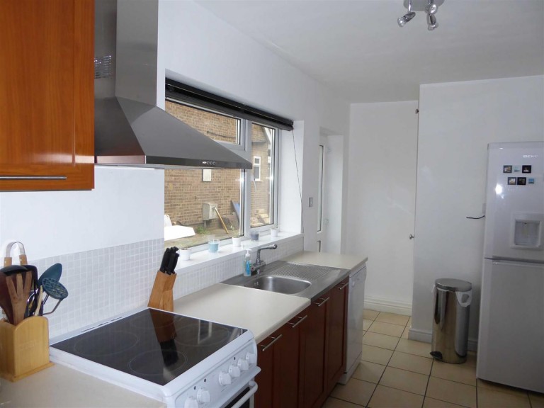 Images for Central Avenue, Woodford Halse