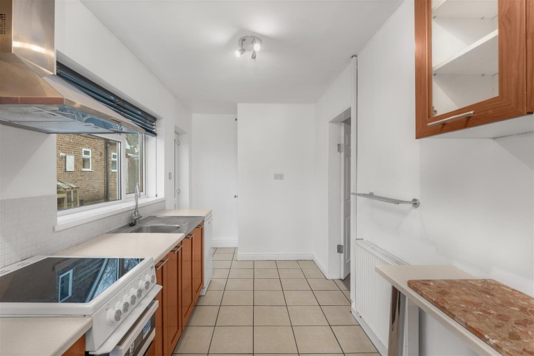 Images for Central Avenue, Woodford Halse