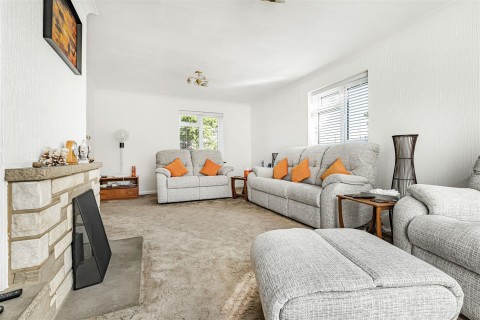 Click the photo for more details of Falklands Road, Haverhill