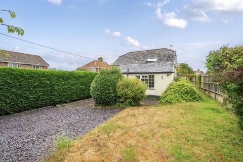 Click the photo for more details of Chapel Cottage, Okeford Fitzpaine, Dorset